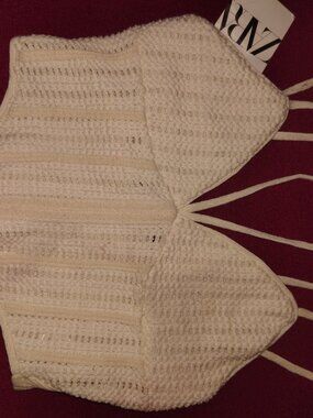 Zara Cream Knit Crochet Crop Top size small and cream color